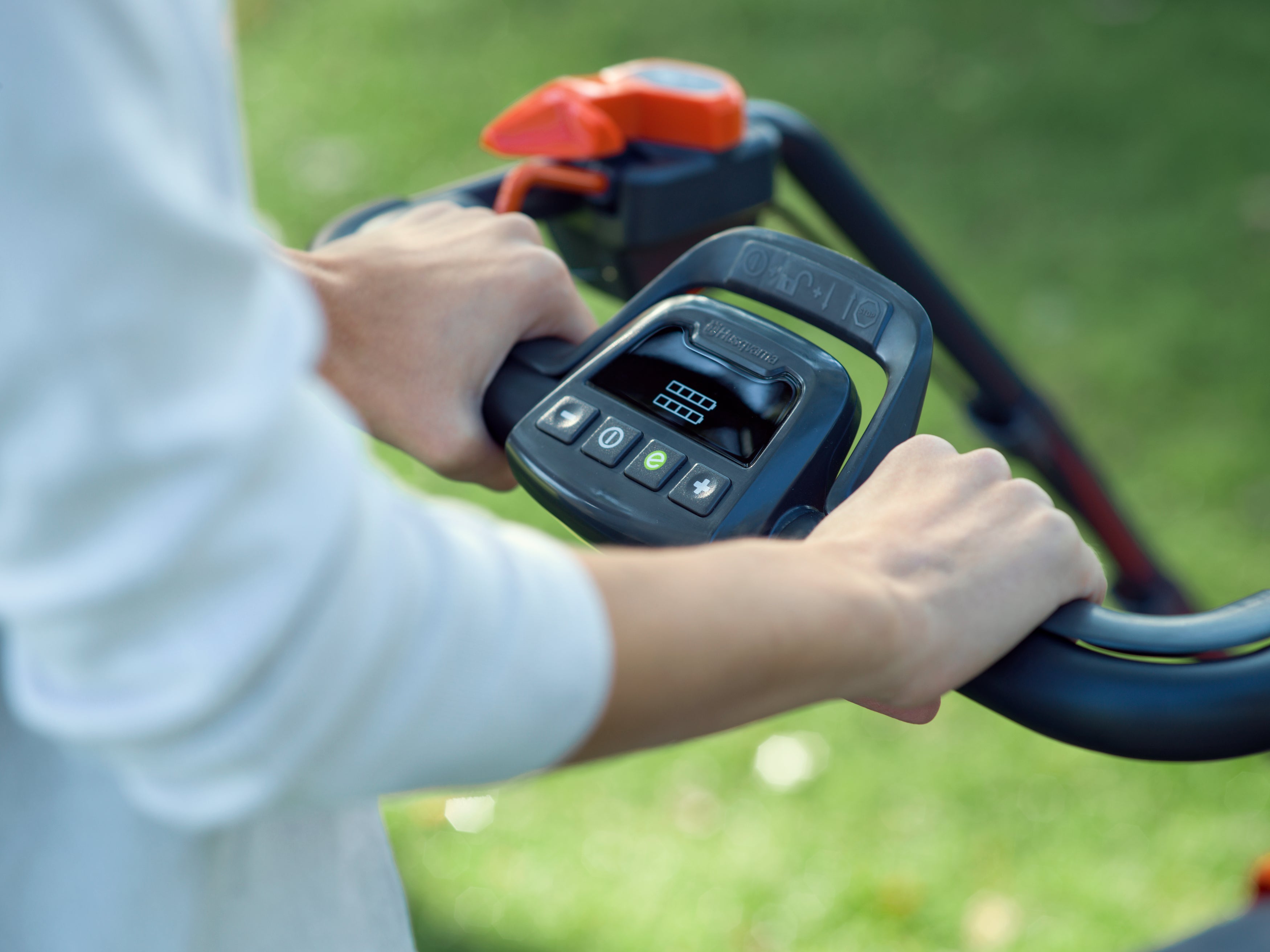 Akku-Rasenmäher LC 353iVX