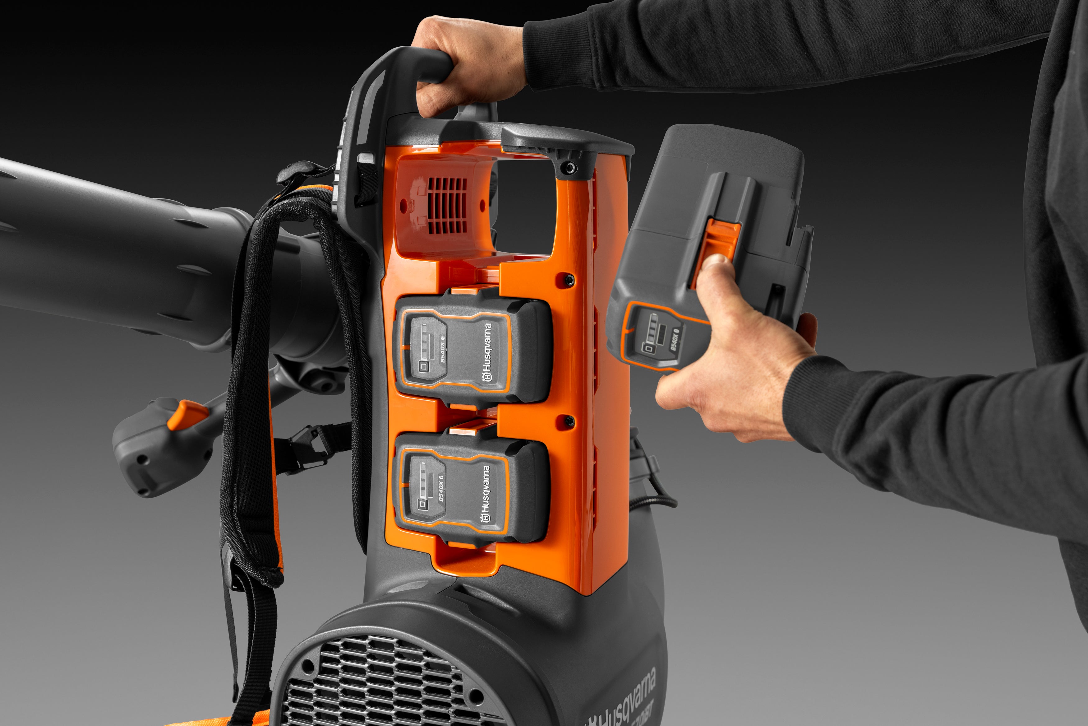 Husqvarna Akku-Laubbläser 570iBT