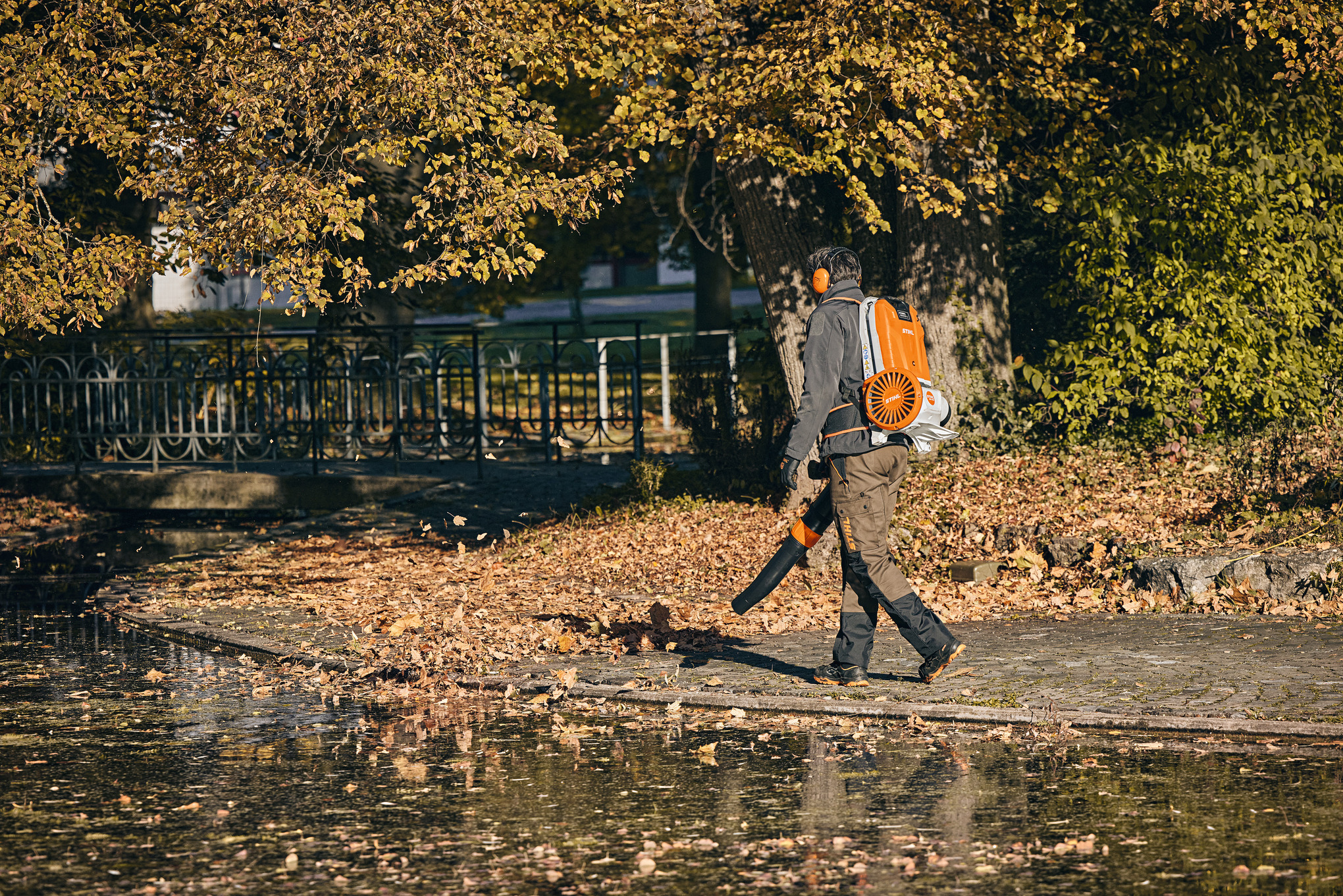 STIHL Akku-Laubbläser BGA 300