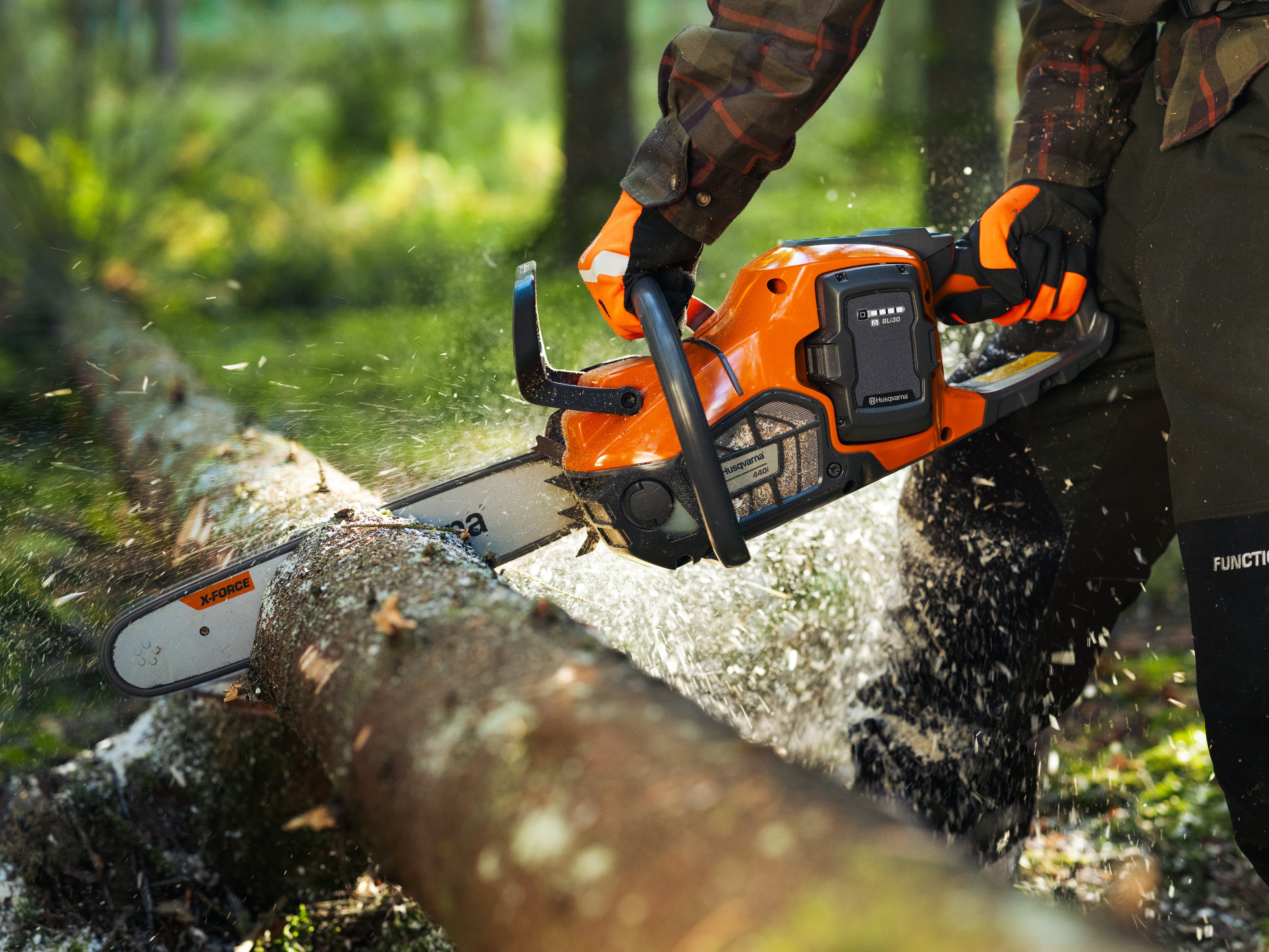 Husqvarna Akku-Motorsäge 440i 15"