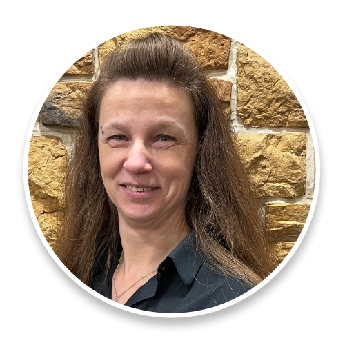 Melanie Roes Mitarbeiterin Grüning Automobile in Krempel