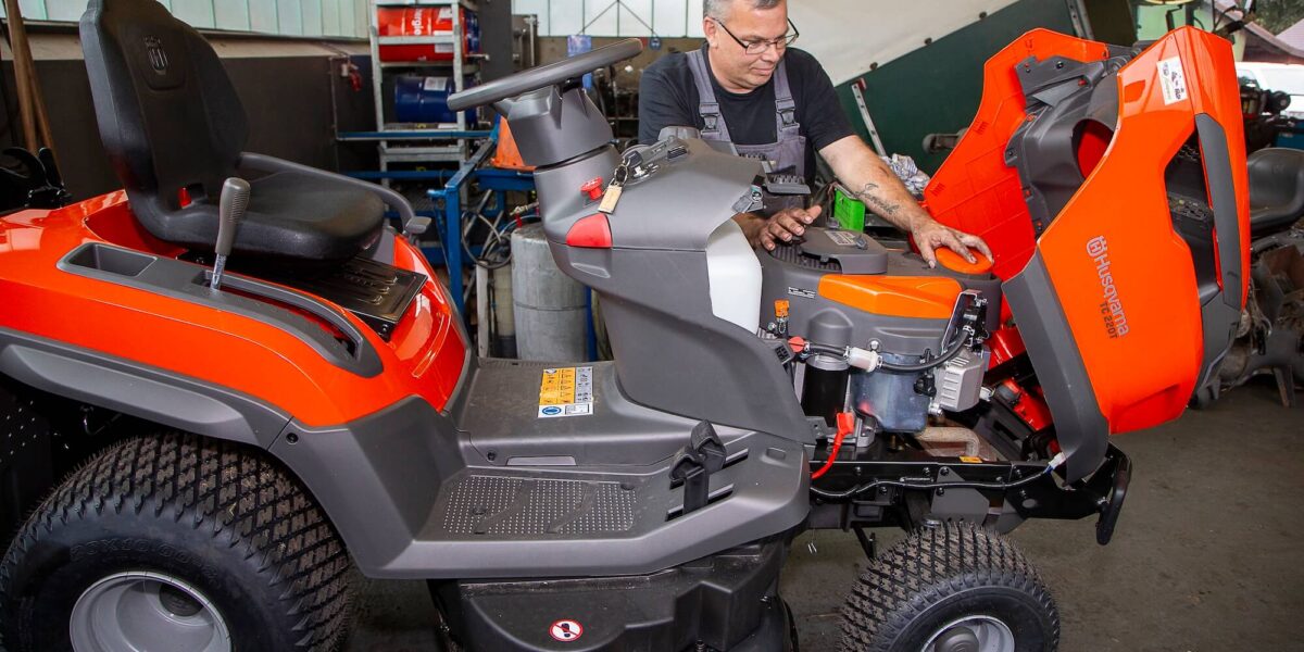 Grüning_0574_LKW_Werkstatt